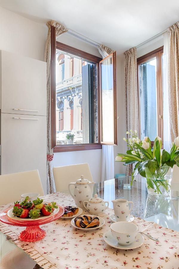 Apartament Perla Con Vista Canale
