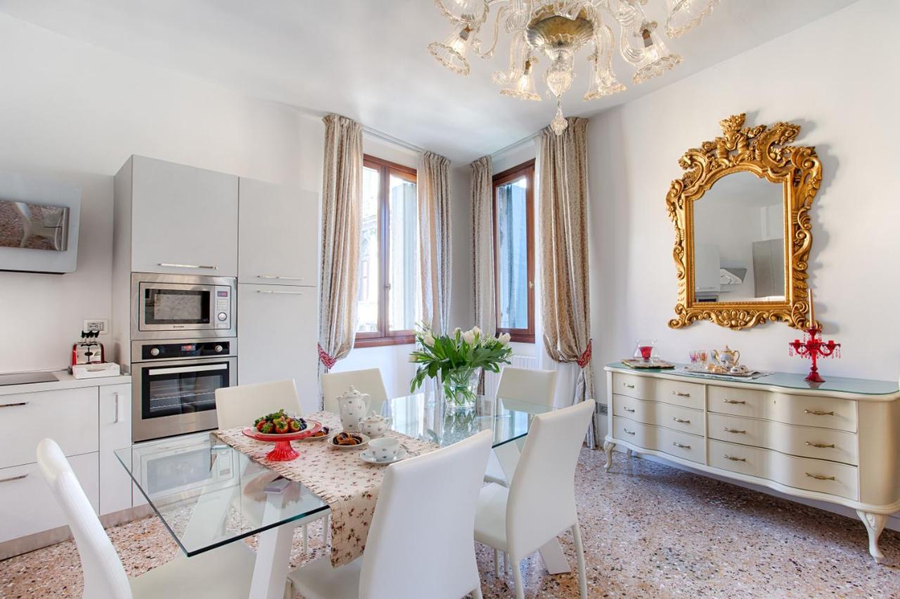 Apartament Perla Con Vista Canale